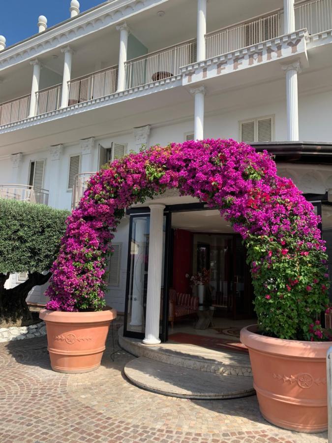 Hotel Tiffany Varcaturo Extérieur photo