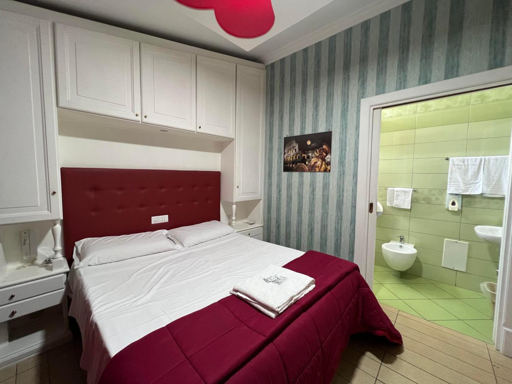 Hotel Tiffany Varcaturo Extérieur photo