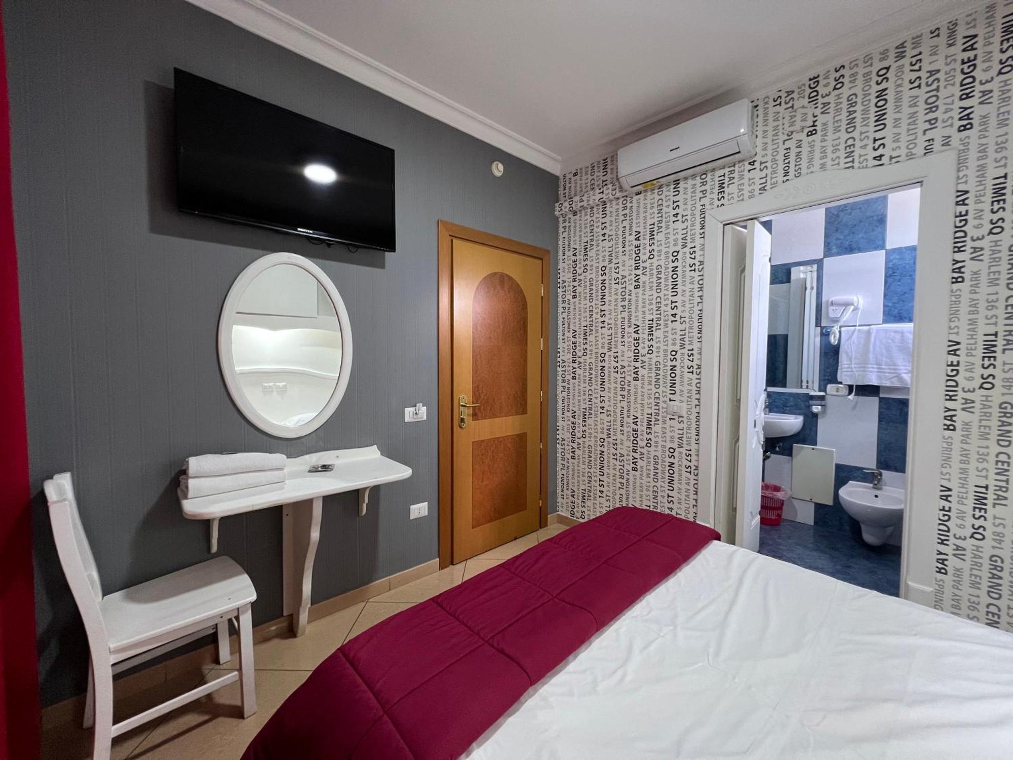 Hotel Tiffany Varcaturo Extérieur photo