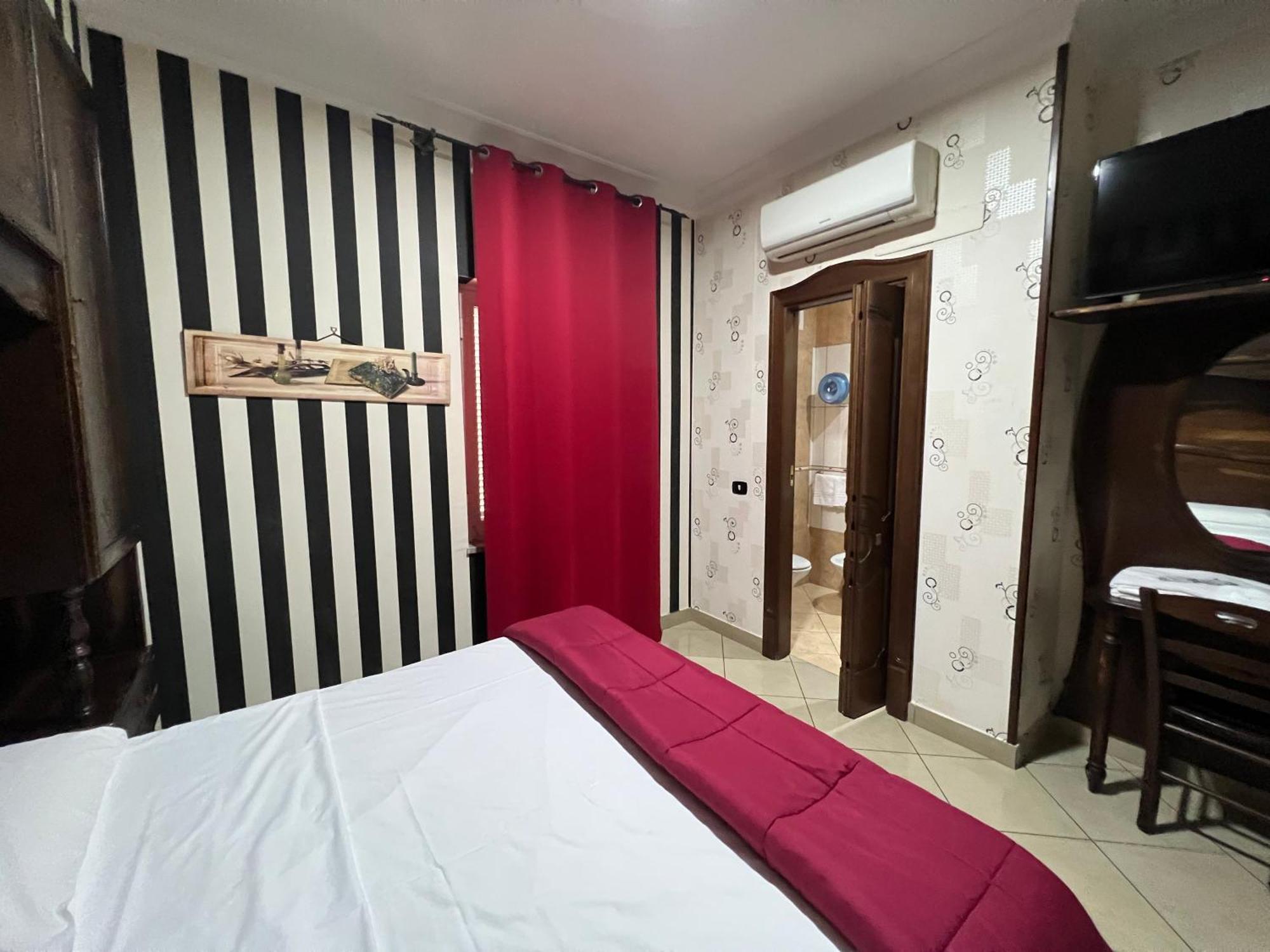 Hotel Tiffany Varcaturo Extérieur photo