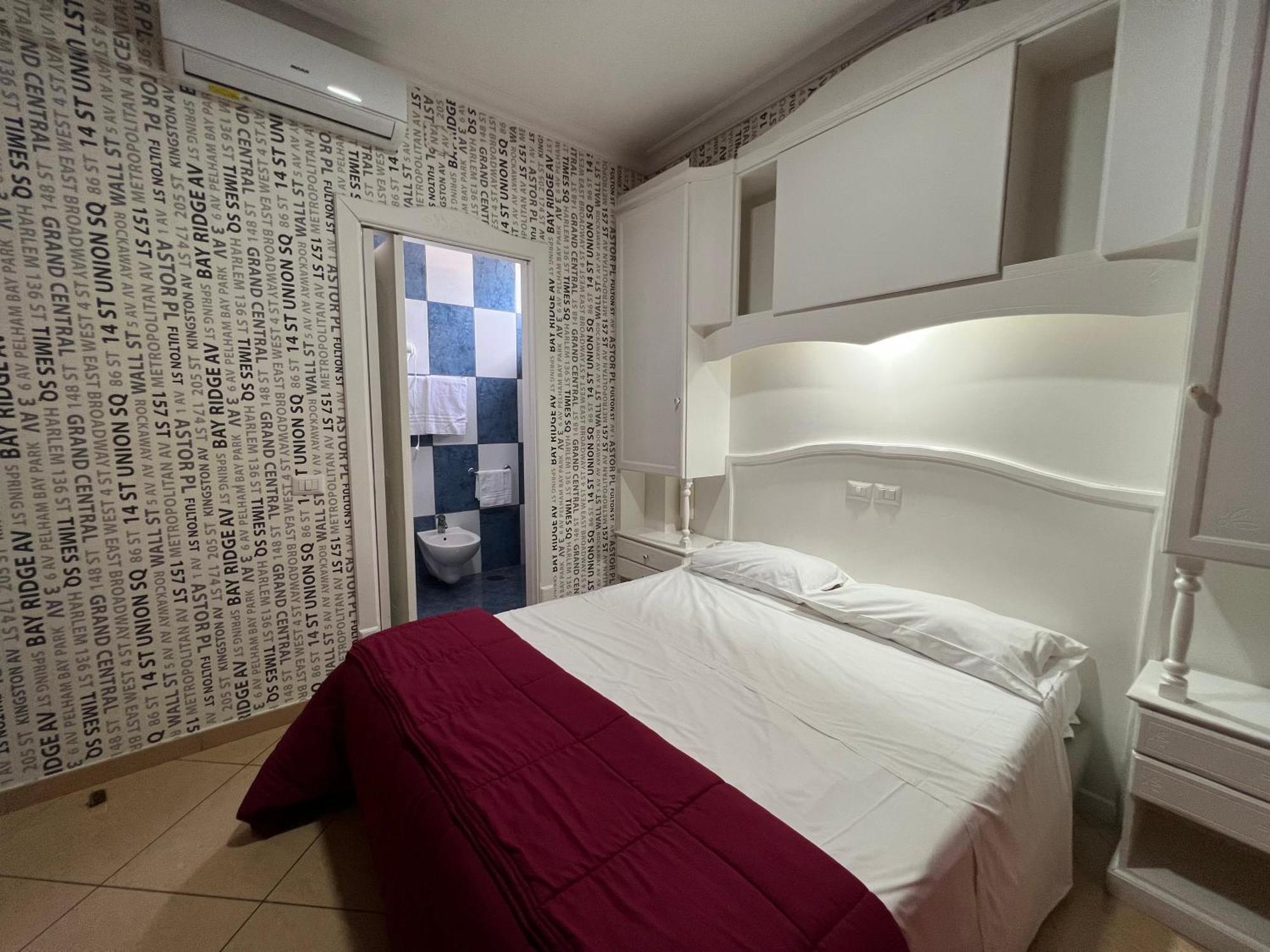 Hotel Tiffany Varcaturo Extérieur photo